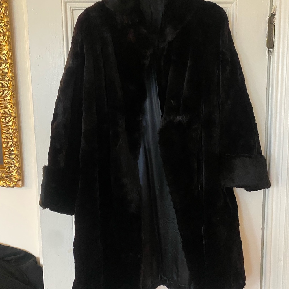Elegant Black mink Fur Coat, L